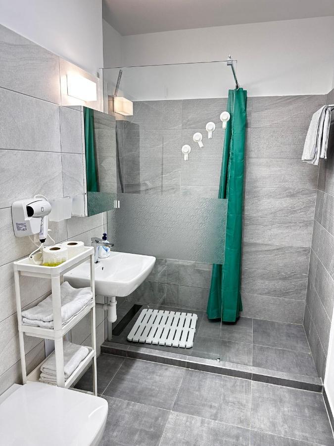 Lovely Apartment In Beautiful #Tirgu Mures At Maurer Residence Târgu-Mureş Buitenkant foto